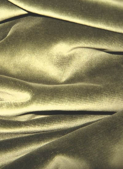 <span class="c-title--primary">Softness</span> of velvets